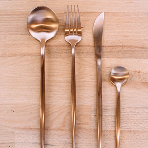 Modern Flatware Set image 2