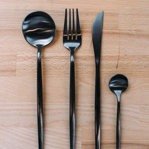 Modern Flatware Set image 4