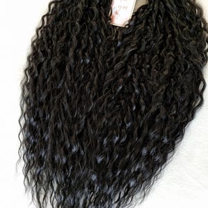 Dreadlocks sintetici lunghi e ricci all'uncinetto, con doppie punte e ondulazioni nere