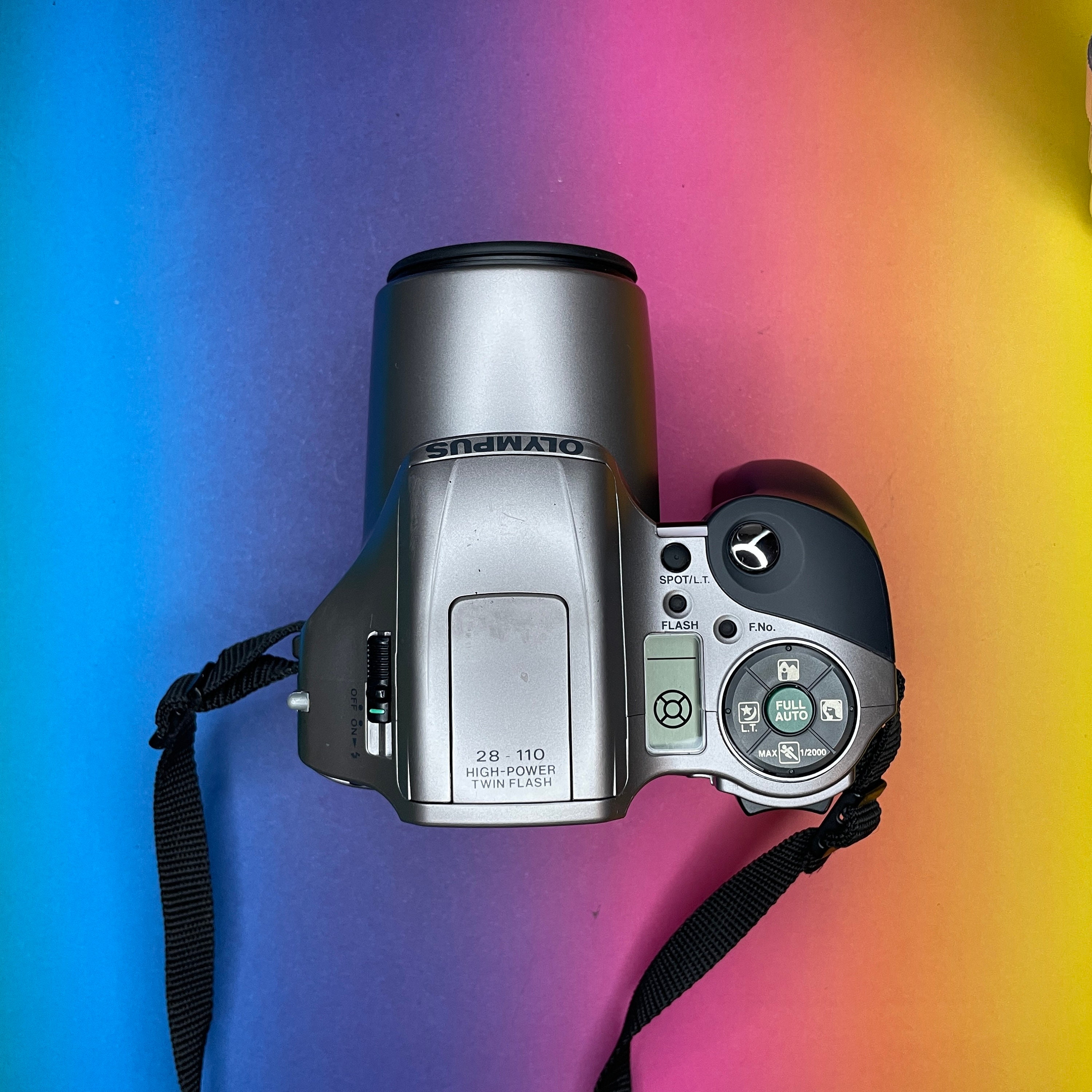 Appareil photo bridge Olympus IS-200 - Photo, audio & vidéo