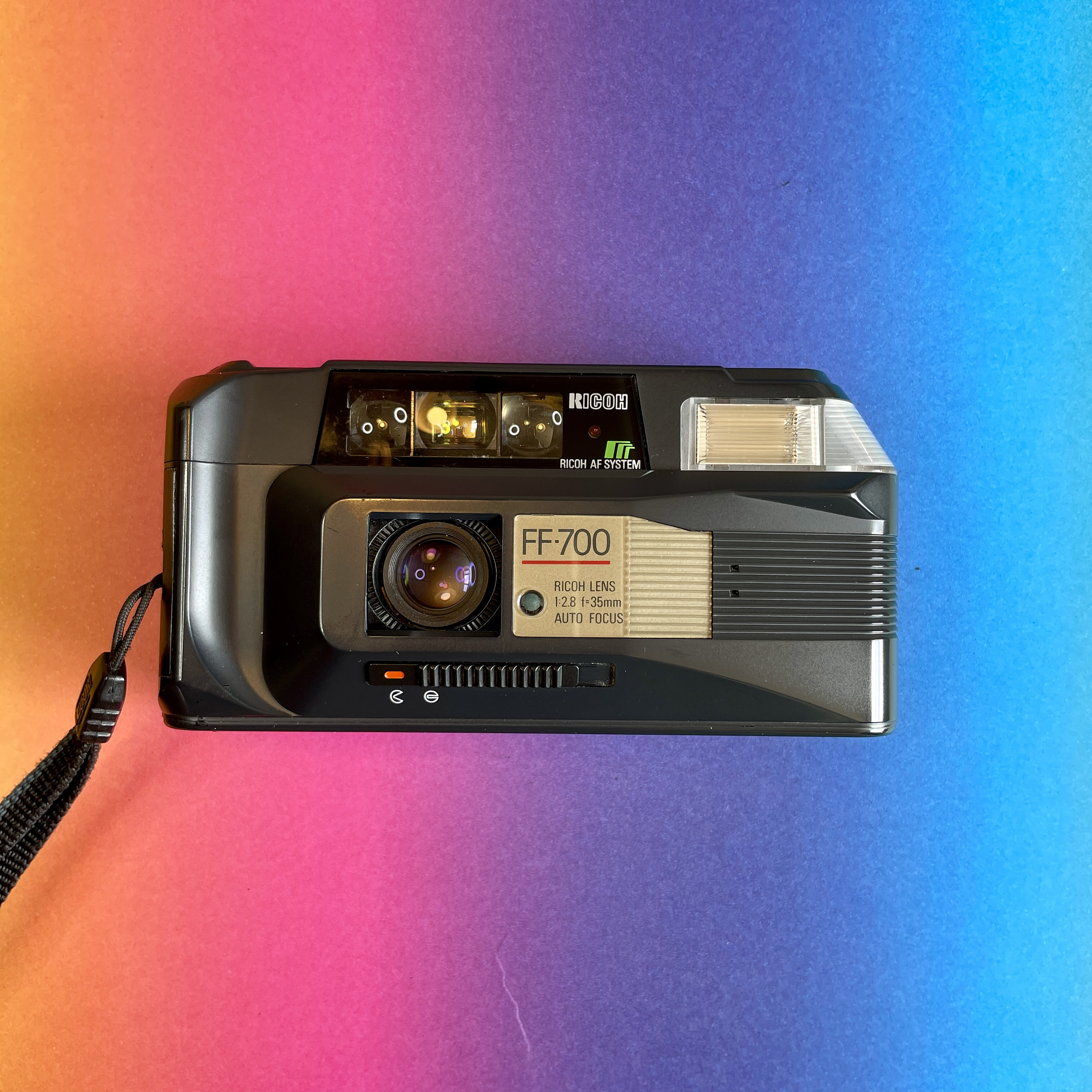 Ricoh FF-700 / FF90 Super 35mm Point & Shoot analoge filmcamera