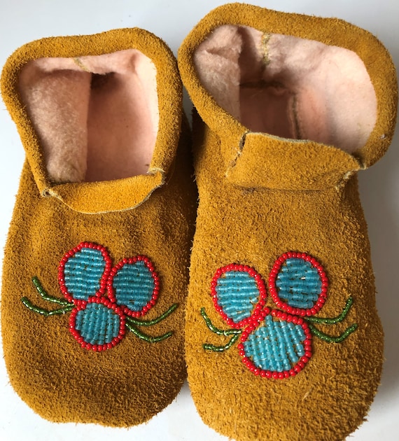 Native American Children s Lined Beaded Leather Moccasins Native