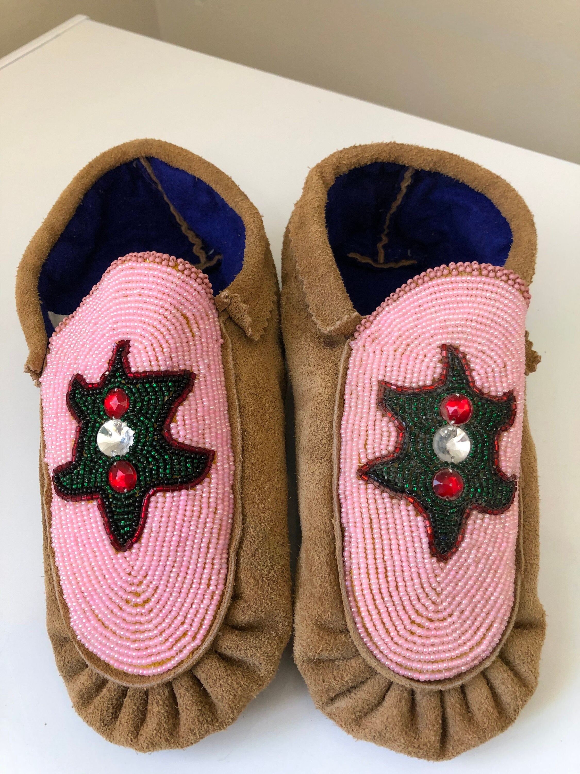 ネイティブアメリカンのムース皮革タートルデザインビーズモカシン