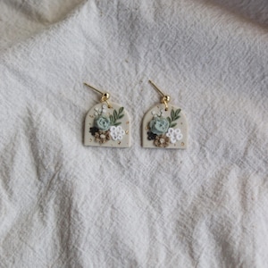 floral clay earrings/ handmade polymer clay earrings/ flower clay earrings/ fall trend earrings/ polymer clay jewelry/ clay earrings/ gifts