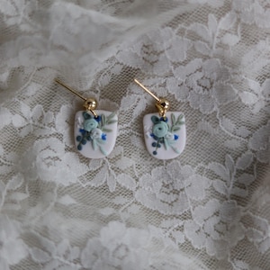 handmade polymer clay earring, handmade earrings, handmade jewelry, polymer clay earrings, polymer clay, clay earrings, flower earrings