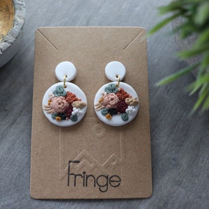 Handmade clay earrings| floral clay earrings| polymer clay earrings| flower earrings| floral earrings| hypoallergenic| clay earrings
