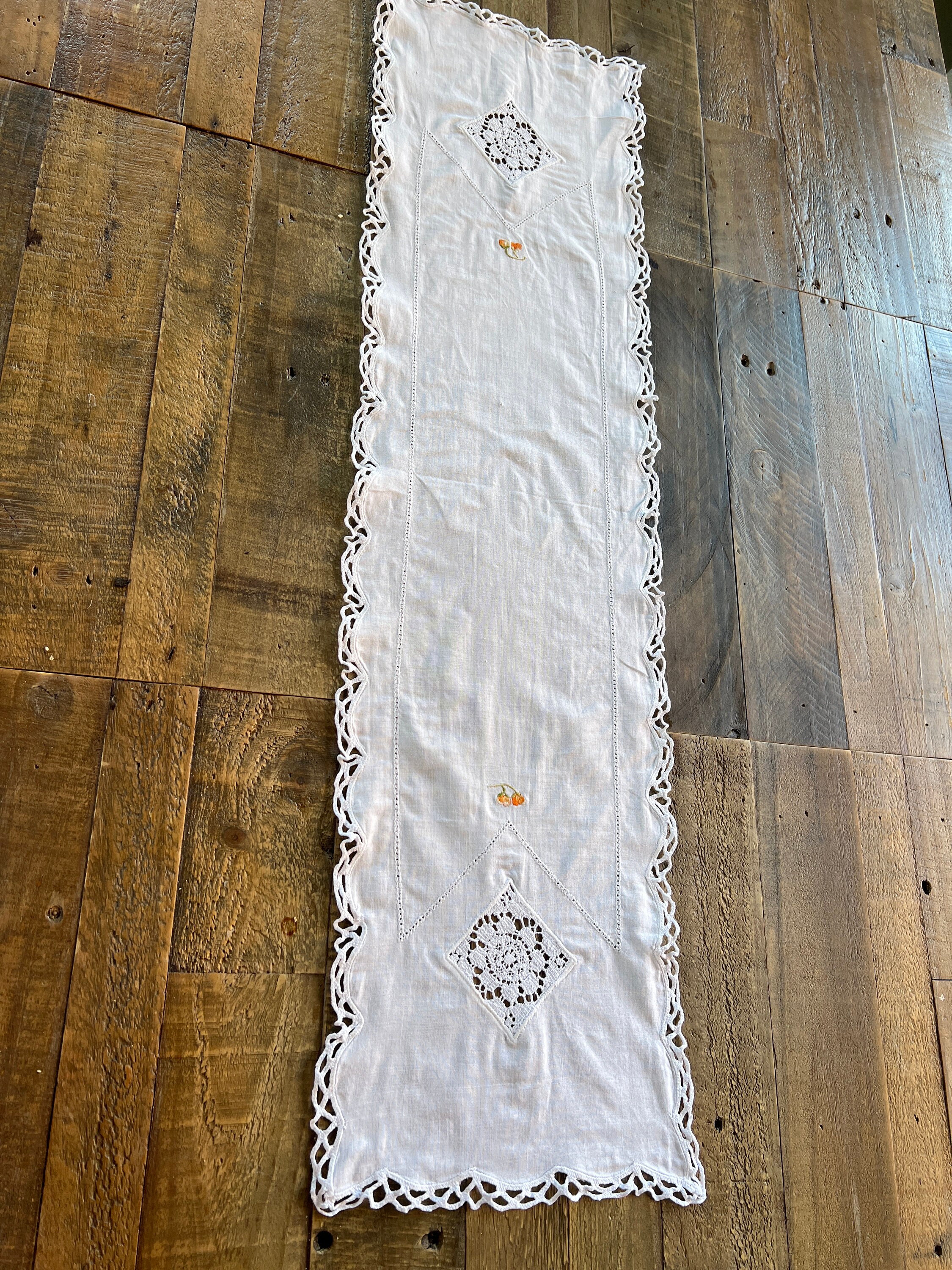 ヴィンテージ刺繍テーブルクロス - Etsy 日本