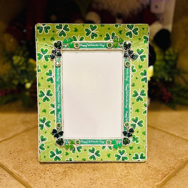 St Patrick’s Day Shamrock picture frame