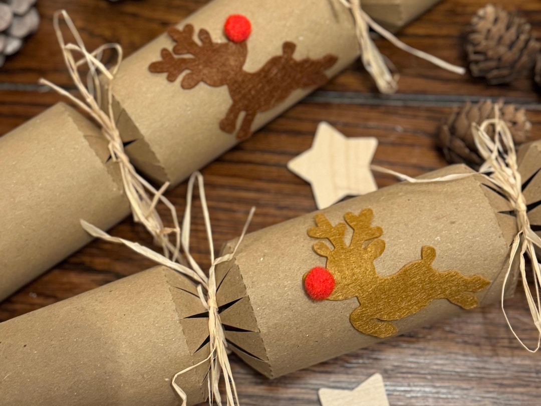 reindeer-christmas-cracker-kit-plantable-seed-paper-jokes-optional