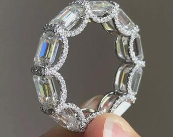 Alianza de boda de eternidad con moissanita de corte esmeralda en oro blanco de 14 k, anillo apilable con diamantes de laboratorio, anillo de aniversario de lujo para mujer.