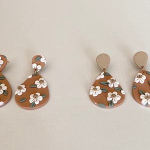 Daisy Teardrop Clay Earrings |POLYMER CLAY EARRINGS| Flower Statement Earrings |Clay Jewelry |Clay Earrings| Spring Earrings |Summer Earring
