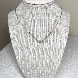 Tasteful Floating Pearl Necklace