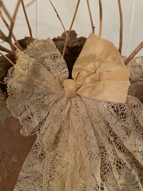 Antique Victorian Yellow and Lace Bodice Panel/Jaโฆ - image 4