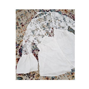 White Boho Vintage Crochet Lace Bell Sleeve Romantic Blouse Bohemian Shirt Peasant Babydoll Tunic Top