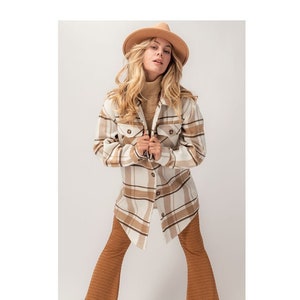 Women&#39;s Tan White Plaid Checkered Flannel Long Shirt Jacket Shacket Oversized Boho Western Inspired Outerwear