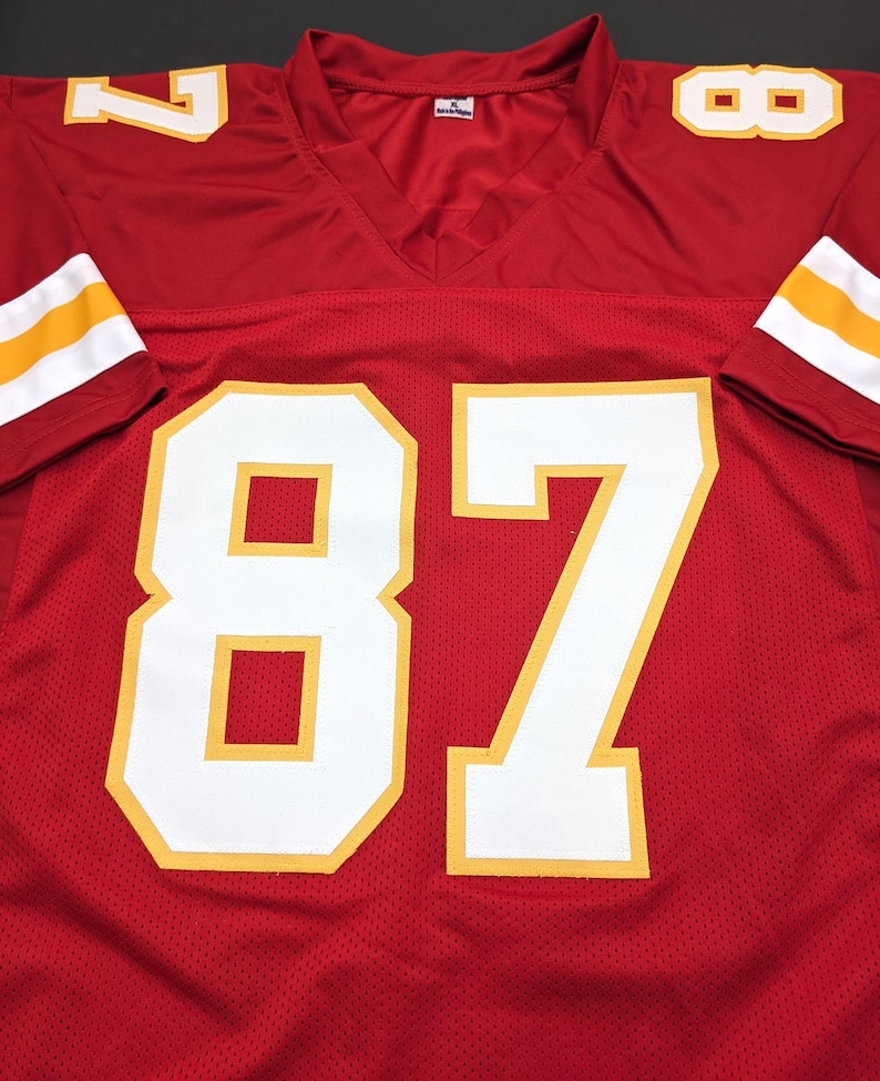 Travis Kelce Kansas City Chiefs Signed Autographed Jersey with COA image 2