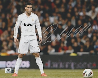 Cristiano Ronaldo Real Madrid Signed Autographed 8x10 Photo with COA
