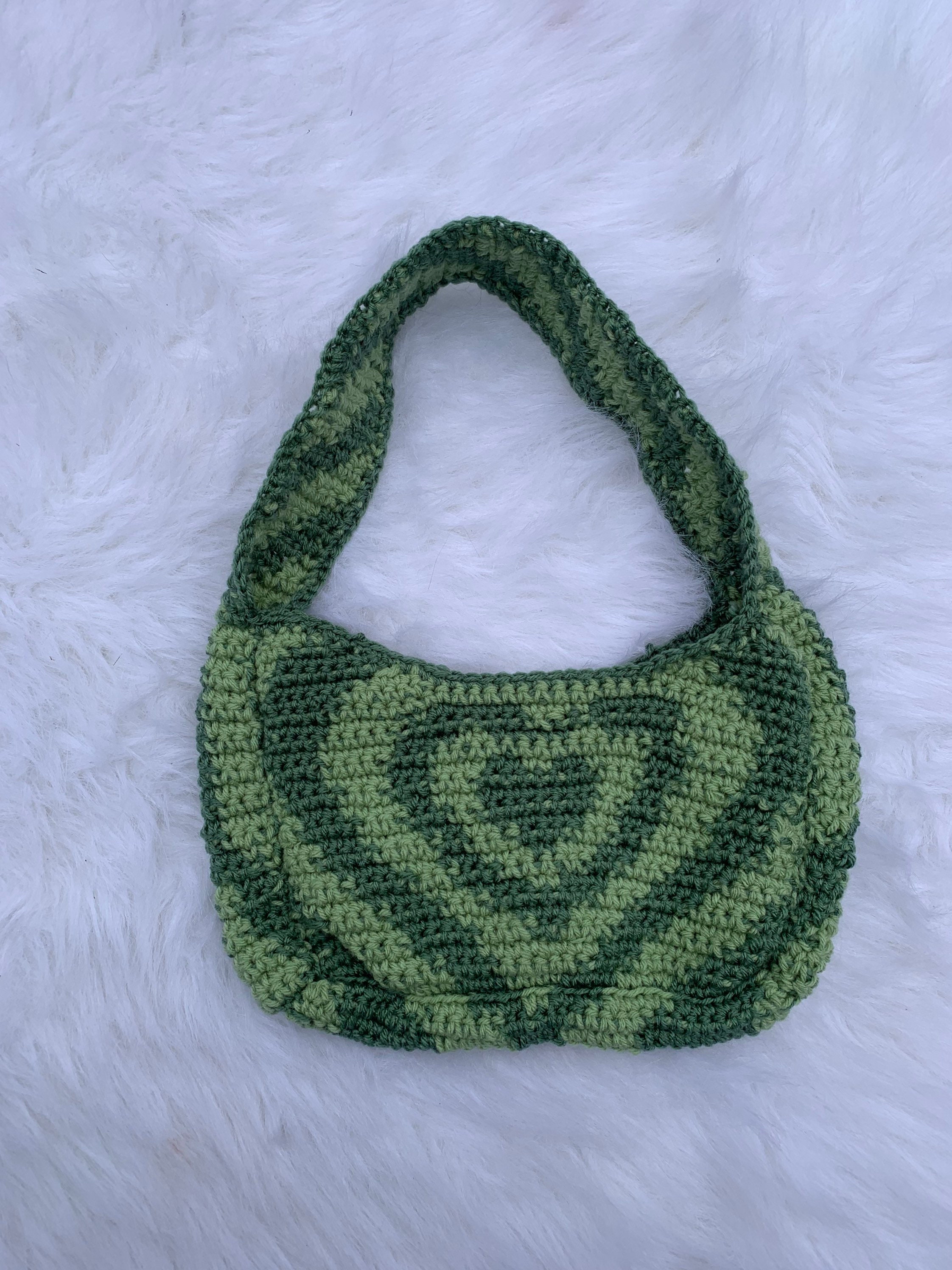 crochet bag pattern - powerpuff heart bag  Crochet fashion, Crochet  clothes, Easy crochet hat
