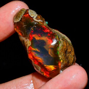 Welo Fire Top Grade Quality 100% Natural Ethiopian Opal Oil Rough Loose Gemstone Fancy Shape For Making Jewelry 58.5 Ct. 34X20mm Size