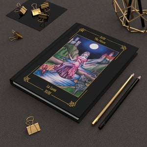 America) -- Hardcover Journal/ diario tapa dura "The Moon" card - frame & name/ carta "La Luna" con marco y nombre - Sortilegium tarot