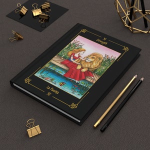 America)-- Hardcover Journal/ diario tapa dura "Strengh" card with frame and name/ carta "La Fuerza" con marco y nombre - Sortilegium tarot