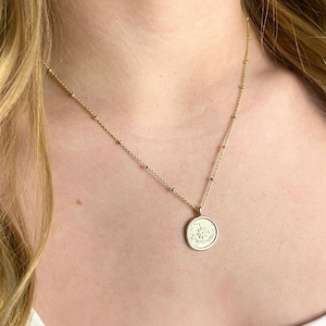 14K Gold Compass Coin Necklace Compass Rose Gold Coin Pendant Necklace Gift for Her Women&#39;s Jewelry Gift