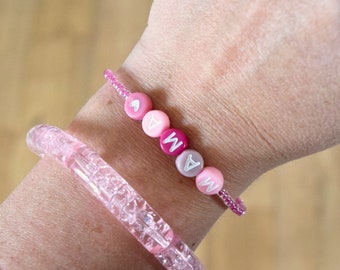 Bracelet Mama et Mini - bracelet élastique coloré  - perles lettre acrylique - cadeau fête des mères