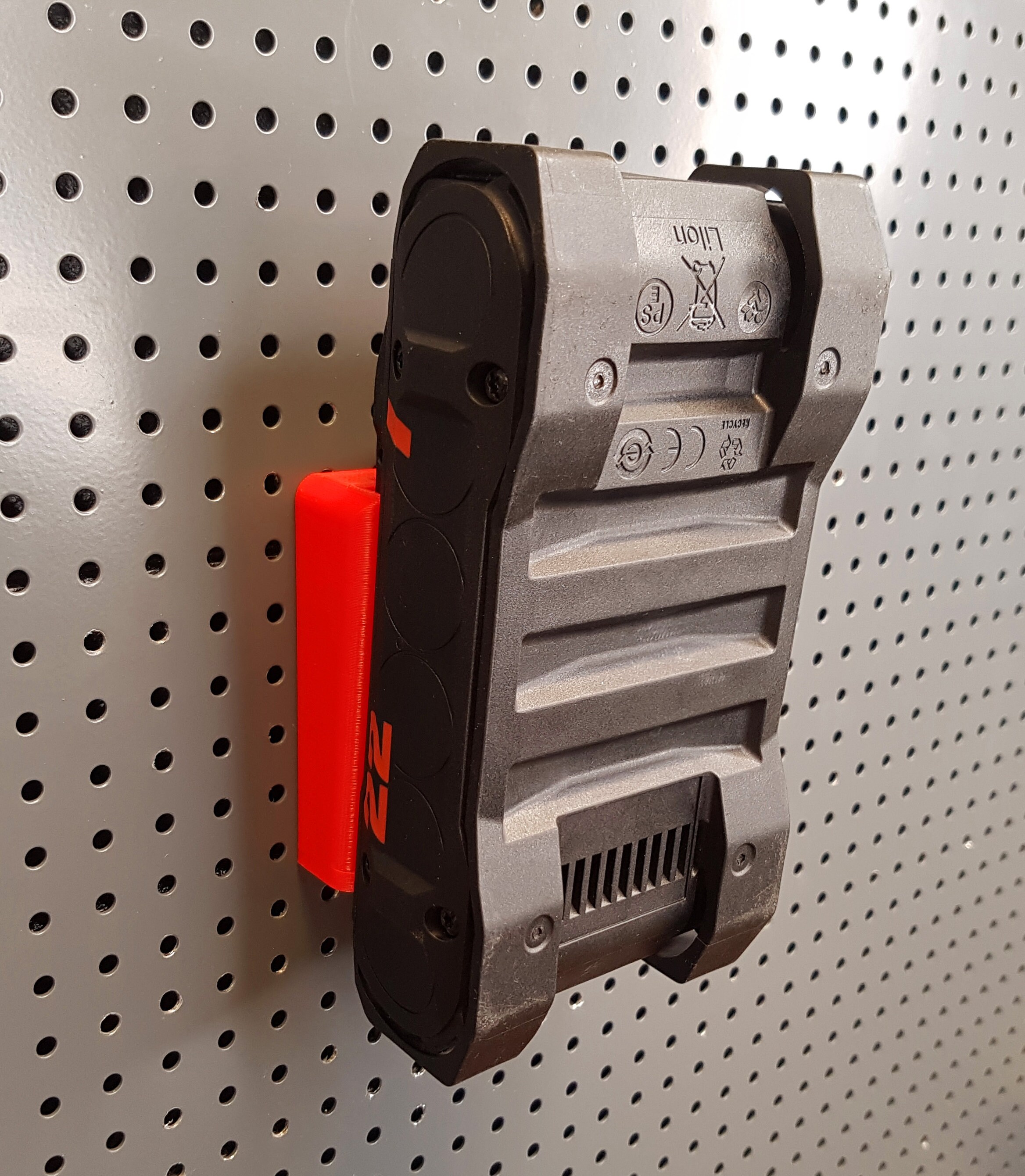 Hilti Akku-Ladegerät C4 / 36-350 Li-Ion mit Akku (Gebraucht) in Zürich für CHF 160 - mit