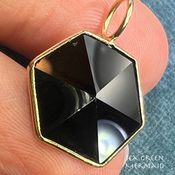 14k Gold Faceted Black Onyx Hexagon Pendant. Art D