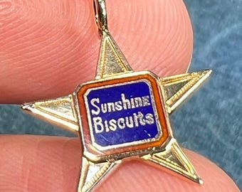 Colgante en forma de estrella SUNSHINE BISCUITS en oro de 10 quilates. ¡PEQUEÑO!