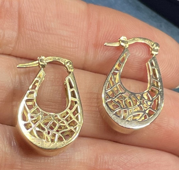 14k Yellow Gold Spiderweb Cut-Out Thick Hoop Earr… - image 9