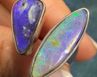 Anillo modernista abierto de plata con ópalo de roca. Morado + Azul lavanda *Vídeo*