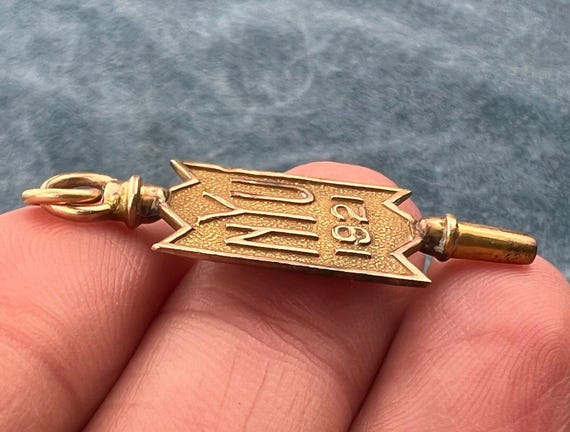 10k Gold NYU New York University Class Key Pendan… - image 2