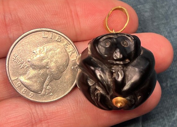 14k Yellow Gold Carved Honey Bear Netsuke Pendant… - image 9