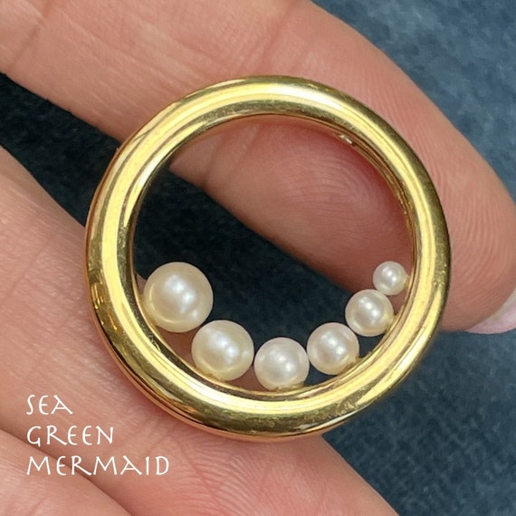 14k Yellow Gold Graduated Pearl Circle Pendant. O… - image 1