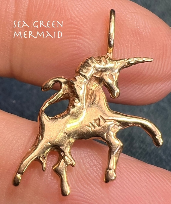 14k Yellow Gold Stylized Prancing Unicorn Pendant.