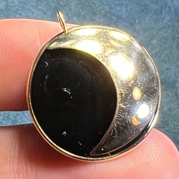 14k Yellow Gold Onyx Crescent Moon Circle Pendant… - image 1
