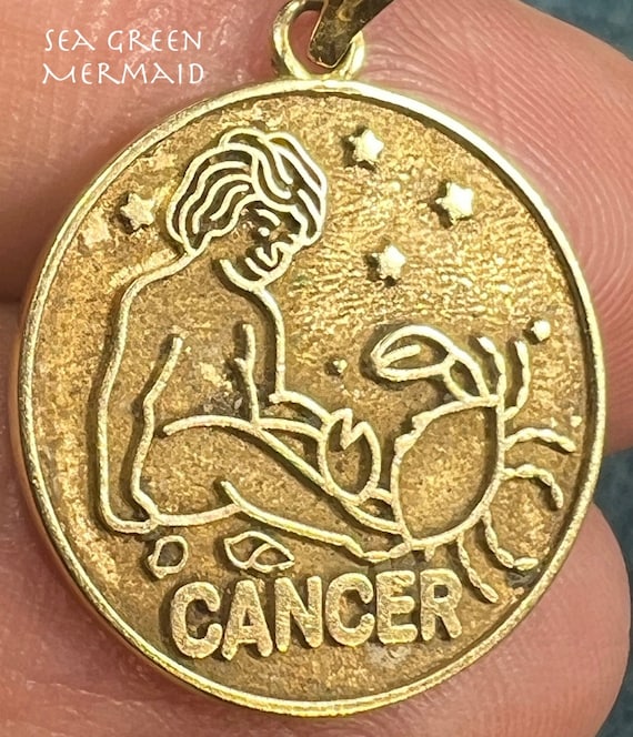 14k Yellow Gold Crab Cancer MOON Baby Pendant. Pro