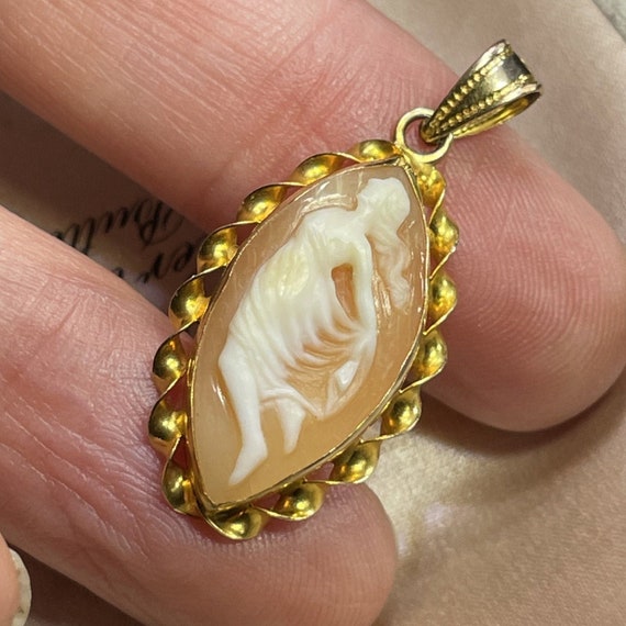 10k Yellow Gold Cameo Hypnotized Maiden Levitatin… - image 10