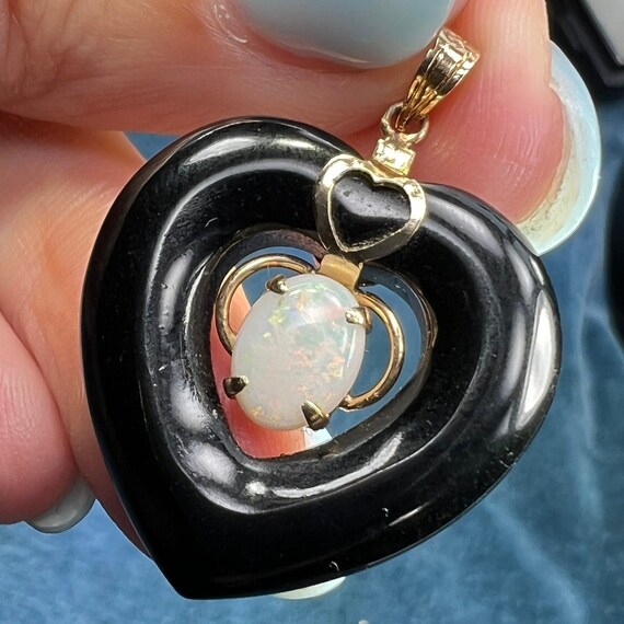 14k Yellow Gold Australian Opal in Onyx Heart Pen… - image 8