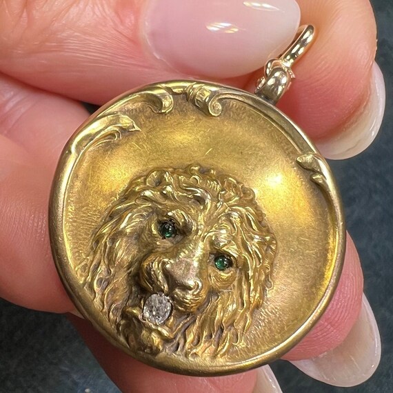 10k Gold Repousse LION Pendant w Diamond. Art Nou… - image 6