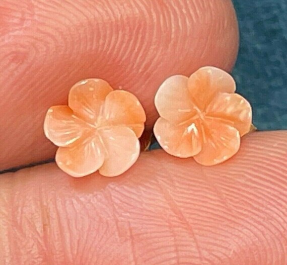 14k Yellow Gold Carved Peach Coral Rosebud Earrin… - image 9