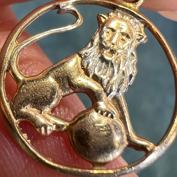 14k Yellow Gold Regal LION Leo Circle Pendant. An… - image 5