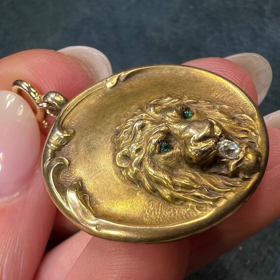 10k Gold Repousse LION Pendant w Diamond. Art Nou… - image 7
