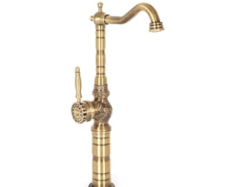 Retro Brass Faucet: Large Antique Style Kitchen & Bathroom Tap