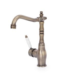 Retro Bronze Antique Faucet Water Tap Brass Material Small Size Sink Kitchen Bathroom Single Handle Hot and Cold Tap