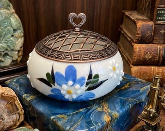 Traditionele Turkse keramische snoepschaal, blauw bloemenpatroon