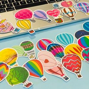 Paquete de 50 pegatinas de vinilo con globos aerostáticos para álbumes de recortes, planificadores, portátiles, botellas de agua, pegatinas de colores para viajes de ensueño para niños