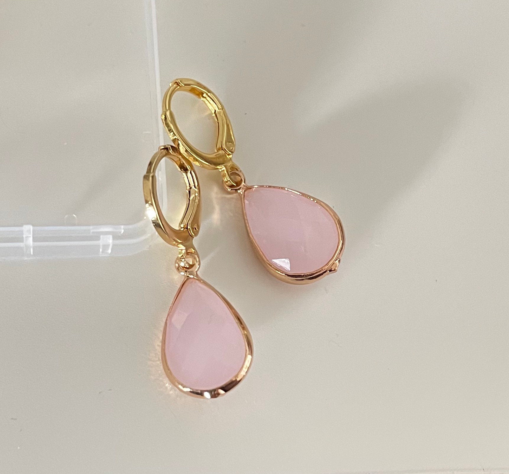 Teardrop stone earrings deals