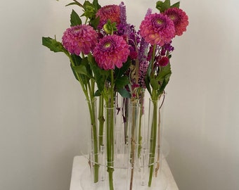 Valentine's Flower Vase Gift, Round Flower Vase, Modern Table Decor, Unique Floral Centerpiece, Valentine Decor, Gifts for Her